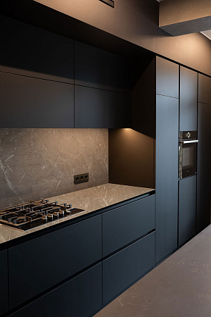 HPL Компакт плита Кедр 6332/PT Кремовый Венетто (Питон) 3050 х 608 х 12 мм. черная основа